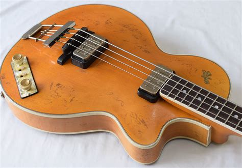 Höfner Club Bass Relic H500 2 RLC Natural station music