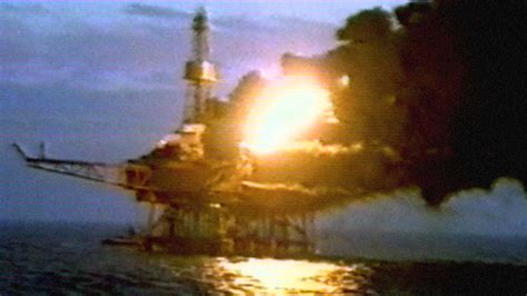 The Piper Alpha oil rig disaster - North Sea, July 1988. Explosion and ...