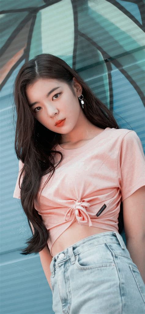 Itzy Lia Choi Jisu Hd Phone Wallpaper Pxfuel