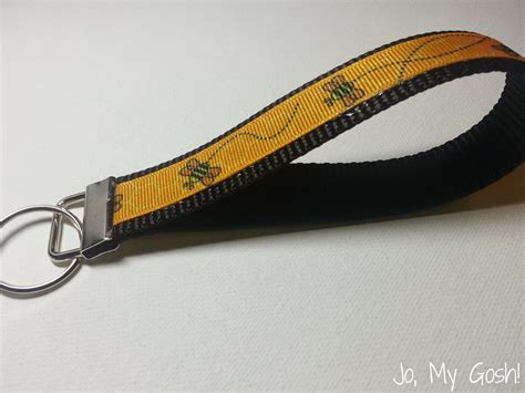 No Sew Key Fob And Lanyard Set Diy