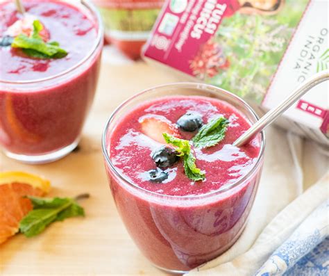 Hibiscus Berry Smoothie — Happy Apple Vegan