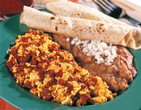 Chorizo and Eggs | Cacique® Inc.