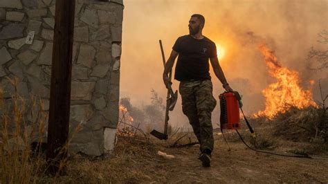 Feuer in Griechenland aktuell Brände größtenteils unter Kontrolle