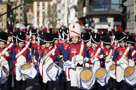 La Tamborrada Infantil Toma Las Calles De Donostia