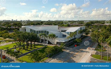 Pompano Beach Library And Cultural Center Aerial Drone Video Stock