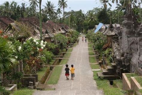 Pulau Dewata Disebut Kebal Corona Diduga Ada Transmisi Lokal Bupati