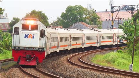 Kumpulan Kereta Api Elit Di Stasiun Tegal Ka Argo Anggrek Matarmaja