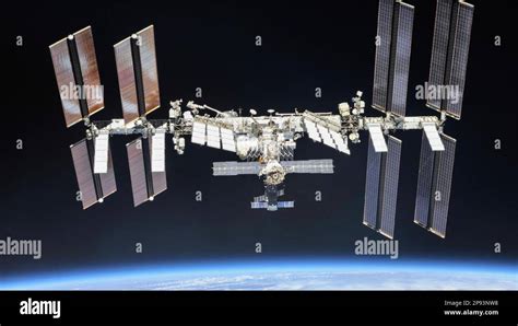 INTERNATIONAL SPACE STATION Photo: ROSCOSMOS/EPA/NASA Stock Photo - Alamy