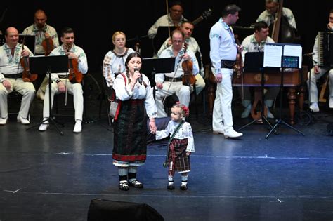 Ultima Ora Local Zeci De Artisti Pe Scena Teatrului Matei Visniec La