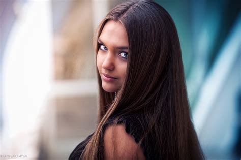 Wallpaper Women Portrait Face Depth Of Field Tanned Looking Over Shoulder Brunette Long