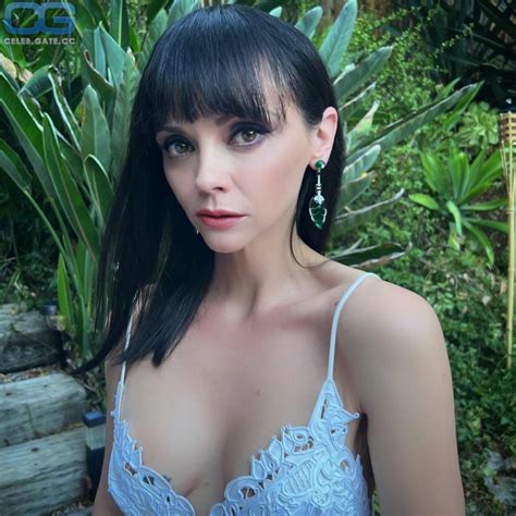 Christina Ricci Nude Pictures Onlyfans Leaks Playboy Photos Sex Scene Uncensored