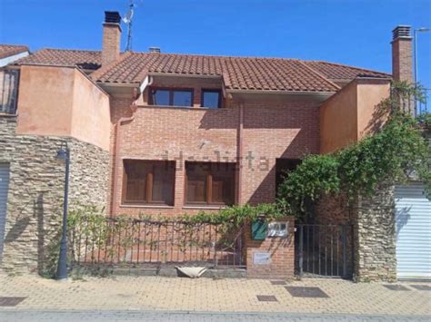 Chalet Adosado En Venta En Sariegos Tierras De Le N Le N Idealista