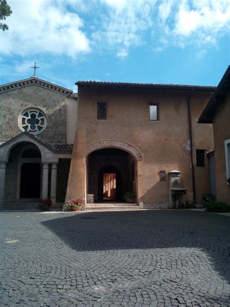 Santuario Francescano Di Fonte Colombo Un Giorno Fuori Porta