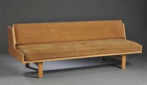 Hans J Wegner Briks Sovesofa Stel I B G Auktionshuset