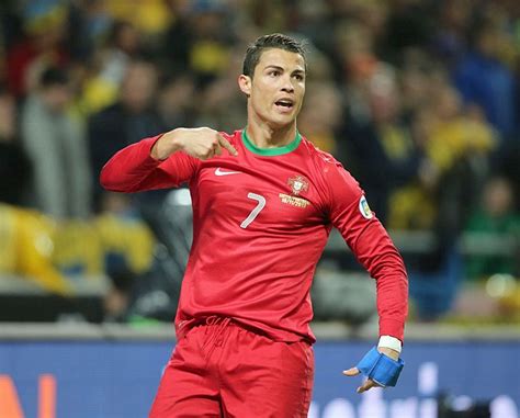 Cristiano Ronaldo Portugals World Cup 2014 Superstar Unravelled Daily Mail Online