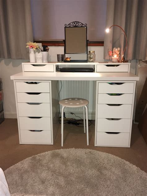 Bedroom Desk With Drawers: A Perfect Addition To Your Bedroom – HomeDecorish