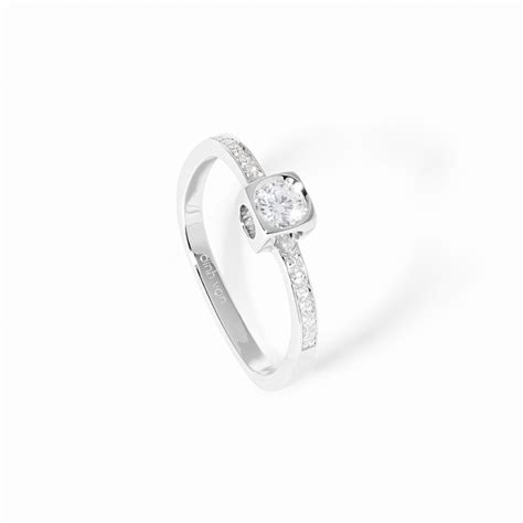 Bague Solitaire Le Cube Diamant Or Blanc 18 Carats Et Diamant Dinh Van