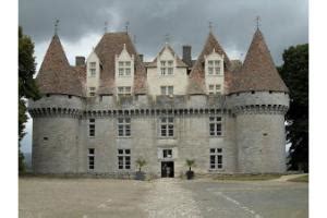 Château ou site historique à Saint Cernin de Labarde 24560