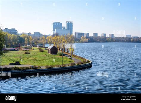 Bucharest Romania 21 November 2021 Landscape With Trees And The Lake