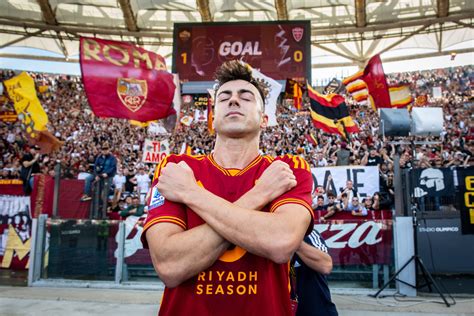 El Shaarawy Compie 31 Anni Arrivano Gli Auguri Della Roma