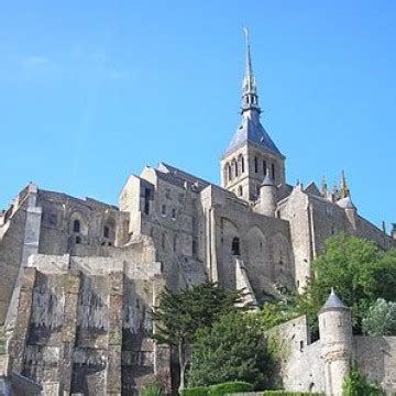 Abbayes Monastères et Prieurés au Mont Saint Michel