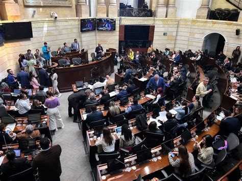 Aprobada en segundo debate la mesada 14 para policías y militares