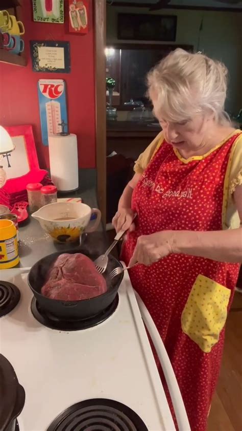 Cooking With Brenda Gantt Roast Beef And Gravy Gravy Roast Beef