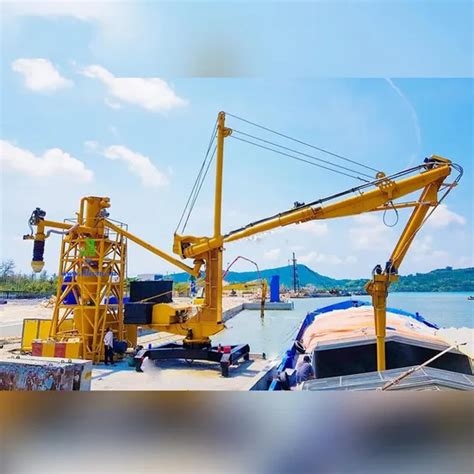 Self Propelled Screw Type Continuous Ship Unloader Truck Chassis