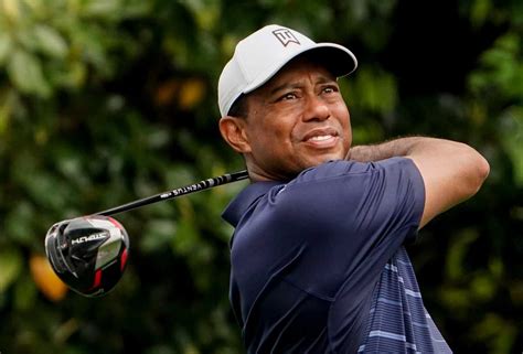 Hero World Challenge Tiger Woods Shoots 2 Under 70 Sits 15th After 36