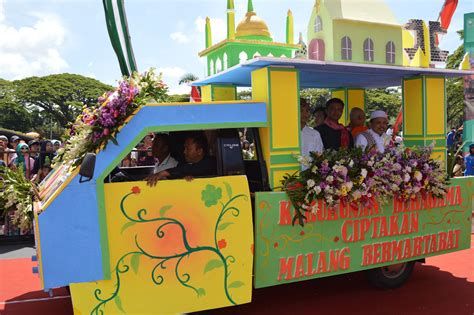 Semarakkan Pawai Mobil Hias Hut Ri Ke Bakesbangpol Usung Toleransi