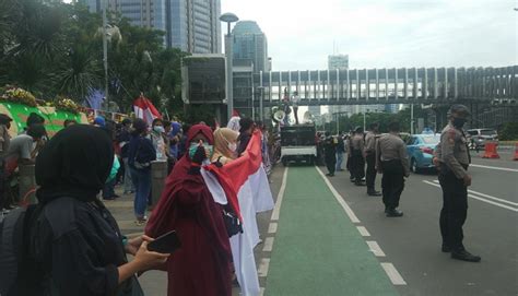 Demo Di Polda Metro Massa Minta Polisi Usut Kasus Habib Rizieq