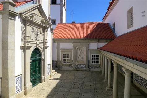 Edifício da Misericórdia e Igreja Séc XVI Viana do Cast