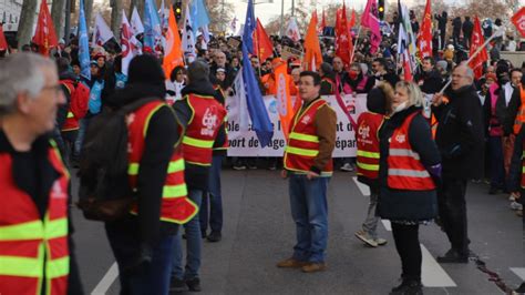 Gr Ve Ce Mardi Grenoble L H Tel De Ville Ferm Des Perturbations