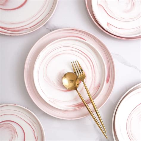 Assiette Rose La Touche De Couleur Parfaite Pour Votre Table Mbt