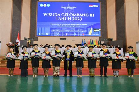 Gelar Wisuda Gelombang 3 Untirta Lepas 900 Wisudawan Faktabanten Co Id