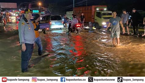 Kupas Tuntas Sejumlah Jalan Di Bandar Lampung Terendam Banjir Lalu