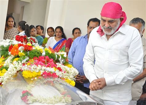 Telugu Poet C Narayana Reddy Passes Away Movies