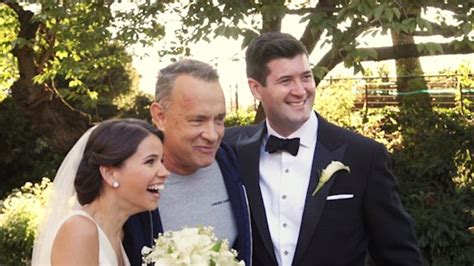 Tom Hanks Photobombed A Couples Wedding Photos And Its Brilliant