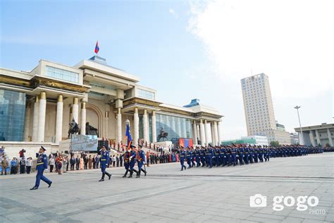 ФОТО: Улаанбаатар цэргийн хүрээний нэгтгэл ангиудын цэргийн ёслолын жагсаал