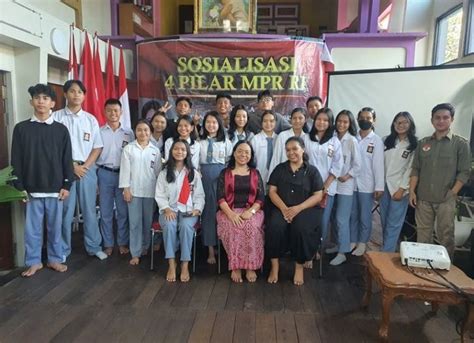 Maria Goreti Ajak Siswa Sman Pontianak Belajar Sejarah Pancasila Saat