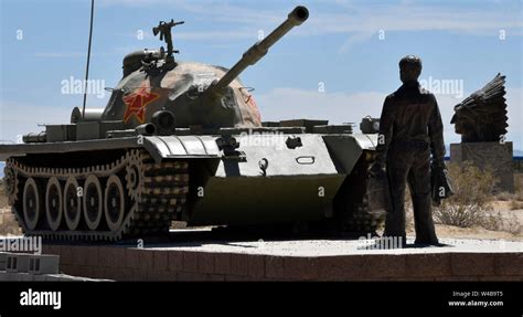 Tiananmen square tank man hi-res stock photography and images - Alamy