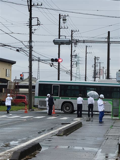 災害火災画像速報ニュース2 On Twitter 【現場の様子】交通情報 静岡県磐田市松之木島付近 路線バスフロント大破する事故で周辺