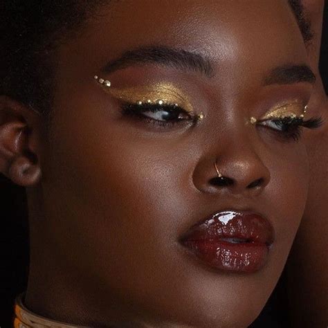 Golden Editorial Dark Skin In 2020 Gold Makeup Looks Rhinestone