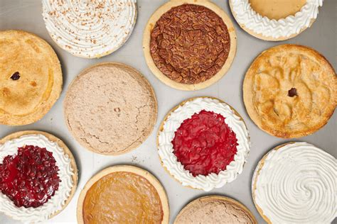 How Houstons Flying Saucer Pie Company Handles Thanksgiving