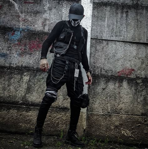 33 Best Techwear Outfits For Men