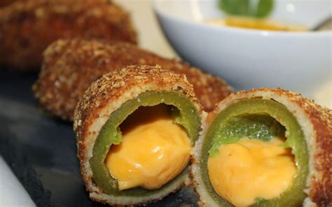 Jalapeños rellenos de queso