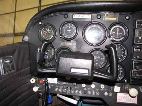 Cessna 172 Specifications Cabin Dimensions Performance