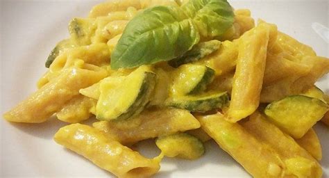 Pasta Zucchine Zafferano E Philadelphia Un Primo Piatto Da Urlo