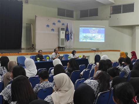 Kunjungan SMA Sumbangsih Ke Fakultas Ilmu Budaya Fakultas Ilmu Budaya