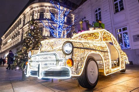 Warszawa B Yszczy Jak Nowy Jork Wi Teczne Iluminacje Roz Wietli Y